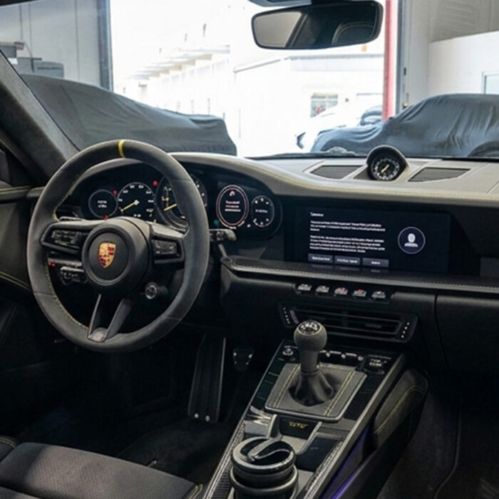 Professionelle Geruchsentfernung im Auto durch Innenraumreinigung bei APS Braunschweig